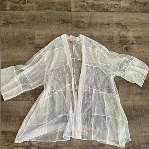 White lace Victorias Secret kimono robe - size small